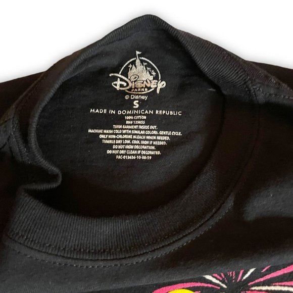 Walt Disney World T-Shirt Adult Size Small Happy New Year 2020 Black - Picture 3 of 4